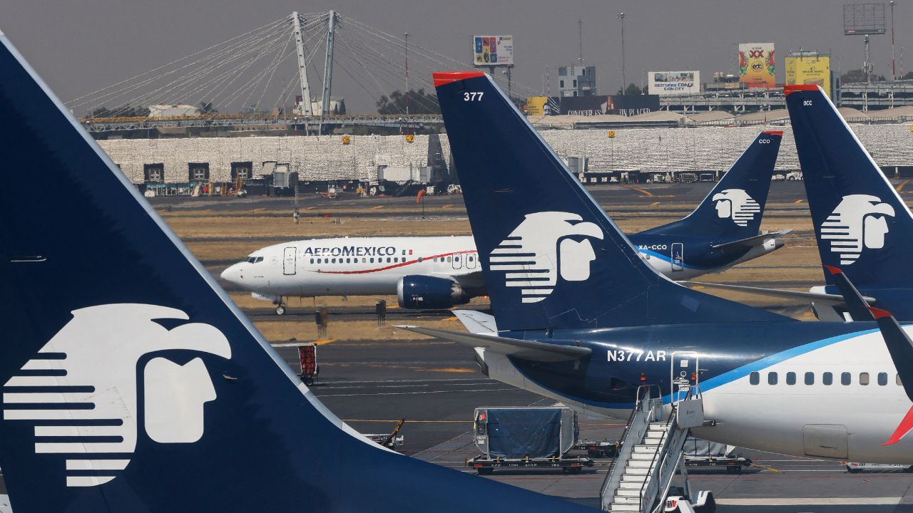 Pilotos de Aeroméxico aceptan pre-acuerdo y no se van a huelga