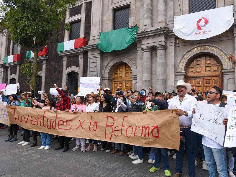 Estudiantes repudian paro de Ministros de la SCJN