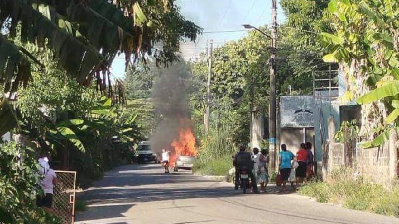 Asaltos y quema de vehículos generan alerta en Villahermosa