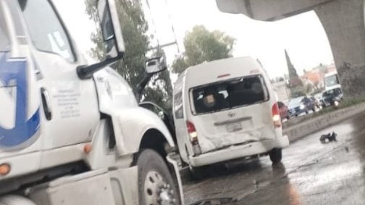 Fuerte accidente en la autopista México-Puebla deja dos heridos