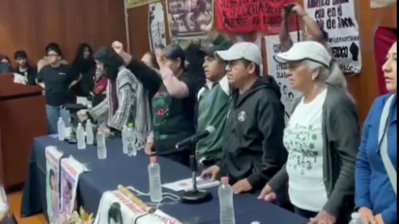 “Nos da mucho coraje que López Obrador no nos haya cumplido”: padres de normalistas de Ayotzinapa