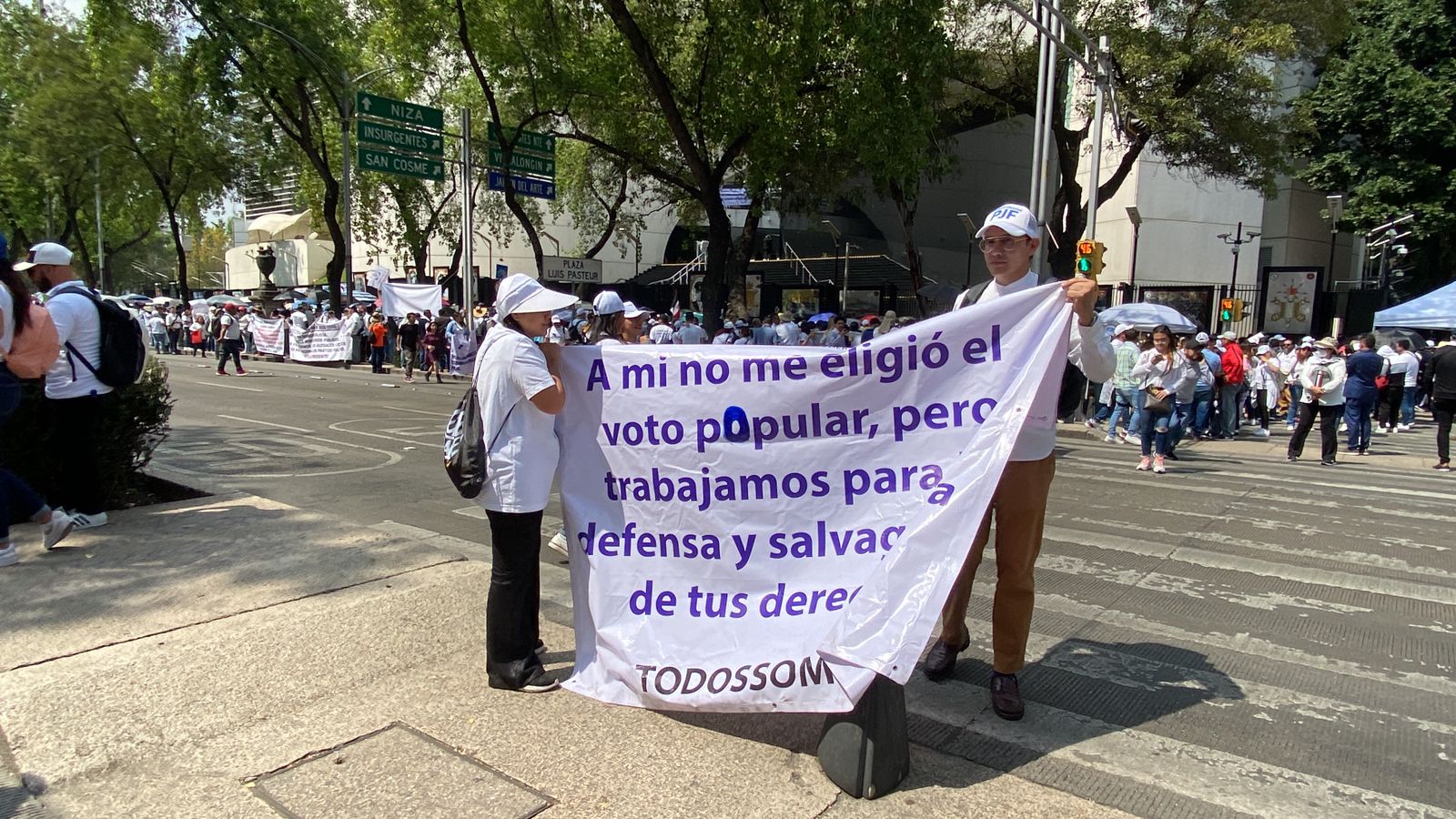 Trabajadores del Poder Judicial mantienen plantón afuera del Senado; afectaciones viales