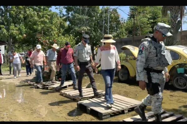 ESTHELA DAMIÁN GARANTIZA EL BENEFICIO DE LA BECA RITA CETINA EN TABASCO