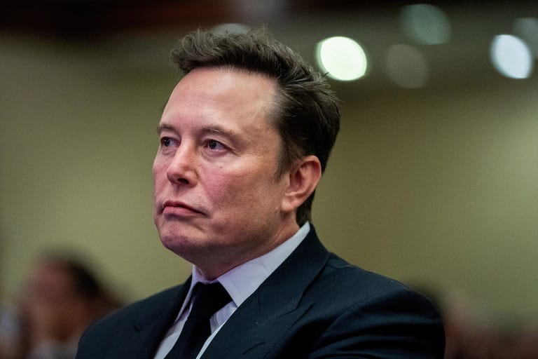 DENUNCIA ELON MUSK CIBERATAQUE MASIVO: ¿QUIÉN ESTÁ DETRÁS DEL ATAQUE A X?