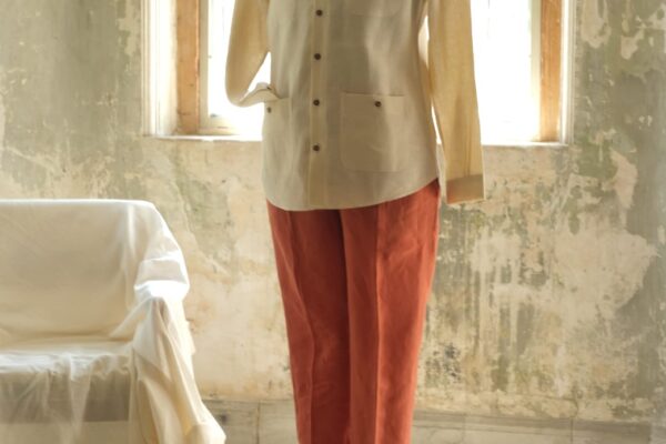 LA GUAYABERA: DE TRADICIÓN CARIBEÑA A ÍCONO GLOBAL DEL ESTILO TROPICAL