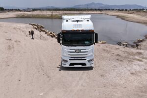ELAM – FAW PRESENTA EL J7: POTENCIA, TECNOLOGÍA Y CONFORT PARA TRANSFORMAR EL TRANSPORTE DE CARGA EN MÉXICO