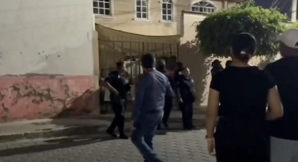 BRUTAL AGRESIÓN A “EL PIÑAS” INDIGNA A TEHUACÁN