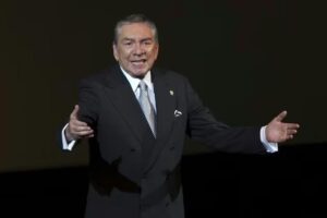 MARCO ANTONIO MUÑIZ, “EL LUJO DE MÉXICO”, SERÁ HOMENAJEADO EN EL AUDITORIO NACIONAL