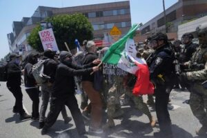 ALERTA EN CALIFORNIA: TRUMP DESPLIEGA FUERZA FEDERAL EN MEDIO DE PROTESTAS