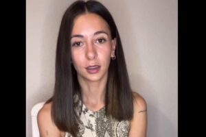 “ERA UNA NIÑA”: FAN ACUSA A ALEJANDRO SANZ DE ABUSO Y ALERTA A PADRES