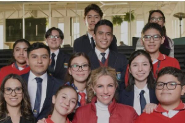 CINCO JÓVENES MEXICANOS RUMBO A PARÍS PARA LA OLIMPIADA INTERNACIONAL DE FÍSICA