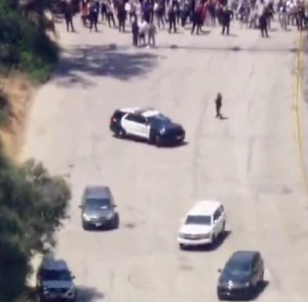 DODGERS ENFRENTAN AL ICE; NIEGAN ENTRADA A AGENTES EN SU ESTADIO