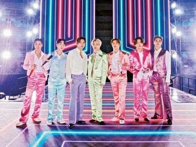 BTS RECLAMA EL TRONO DEL K-POP Y SACUDE LA ECONOMÍA Y A SUS FANS
