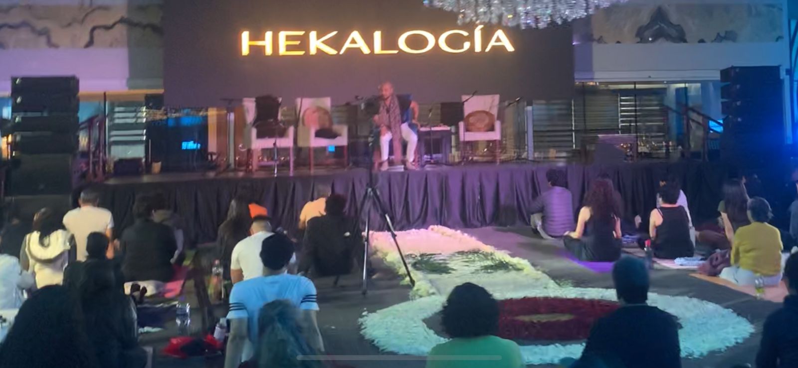 LA HEKALOGÍA DE RICARDO PONCE MUEVE MASAS EN MÉXICO