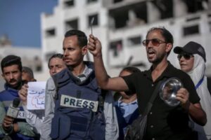 PRENSA EN GAZA: ENTRE EL HAMBRE Y LA GUERRA