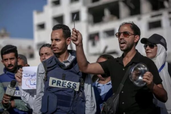 PRENSA EN GAZA: ENTRE EL HAMBRE Y LA GUERRA