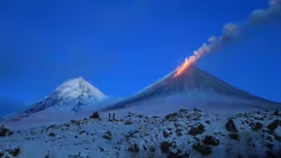 VOLCÁN ACTIVO Y SISMOS SACUDEN EL PACÍFICO