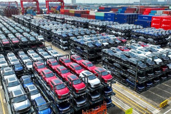 MERCADO DE AUTOS CHINOS ENFRENTA DEPURACIÓN MASIVA