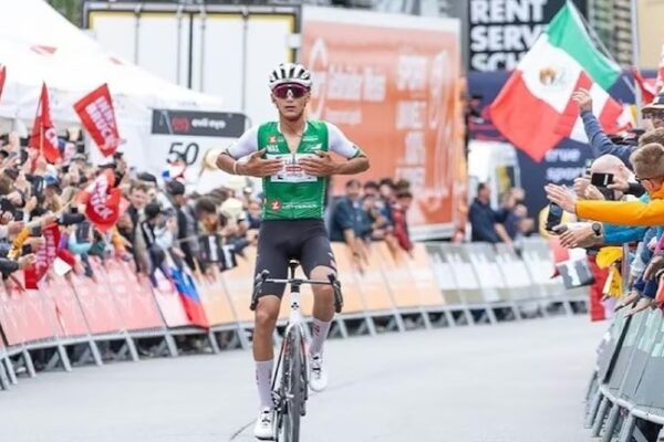 EL MEXICANO ISAAC DEL TORO GANA EN EL TOUR DE AUSTRIA 2025