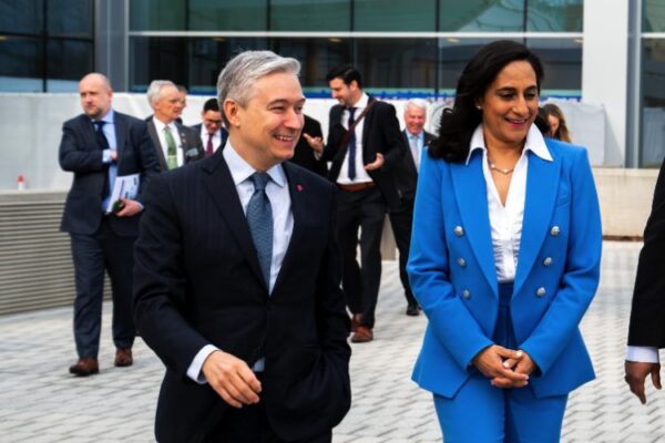 Ministros canadienses llegan a México para fortalecer el comercio