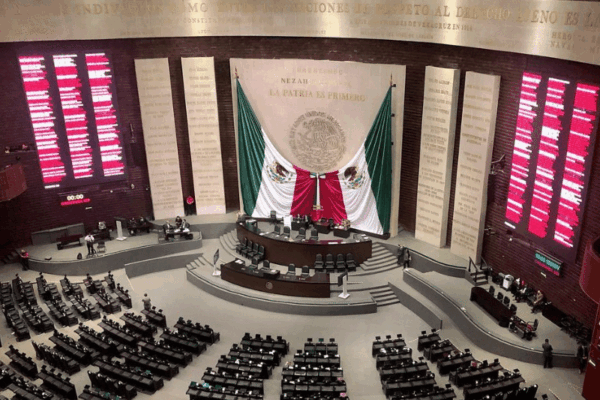 Colapsa el recinto: Senado adapta salón para 881 nuevos jueces