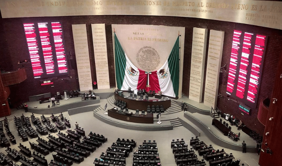 Colapsa el recinto: Senado adapta salón para 881 nuevos jueces