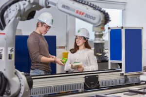 Nearshoring impulsa demanda de talento en comercio internacional