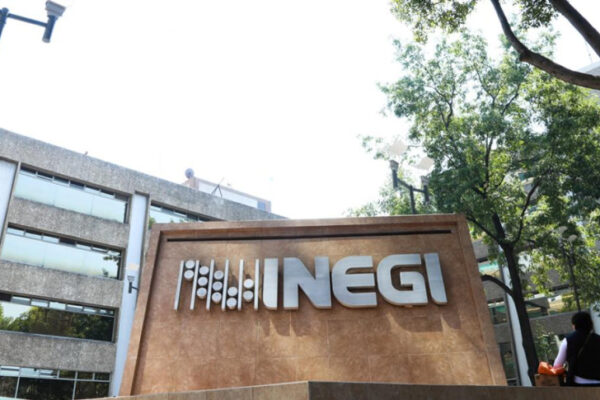 Más de 20 millones de mexicanas permanecen en pobreza: INEGI