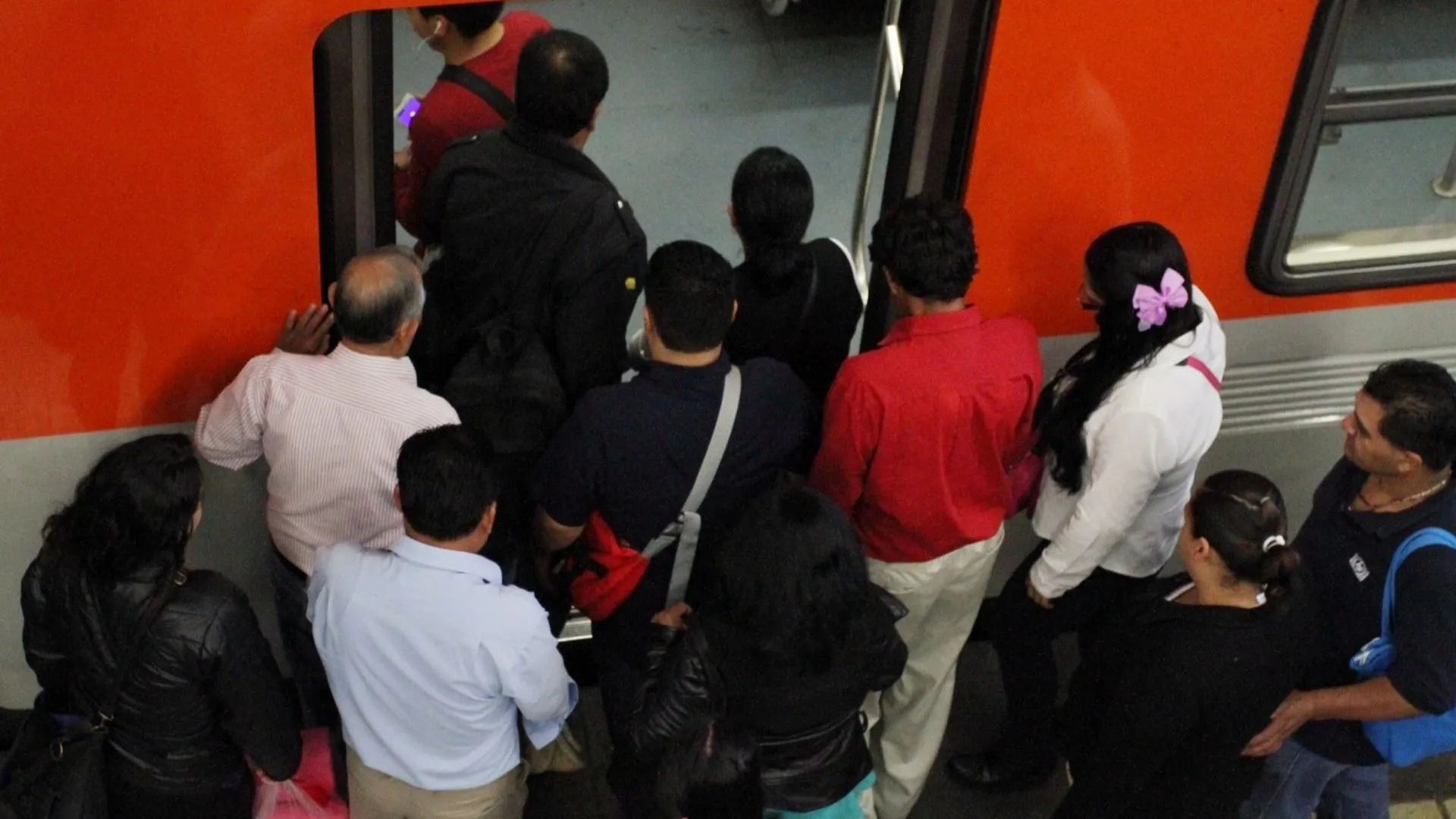 Metro CDMX aclara que no hubo balacera en la Línea 2: fue un operativo por un asalto ocurrido afuera de “Normal”