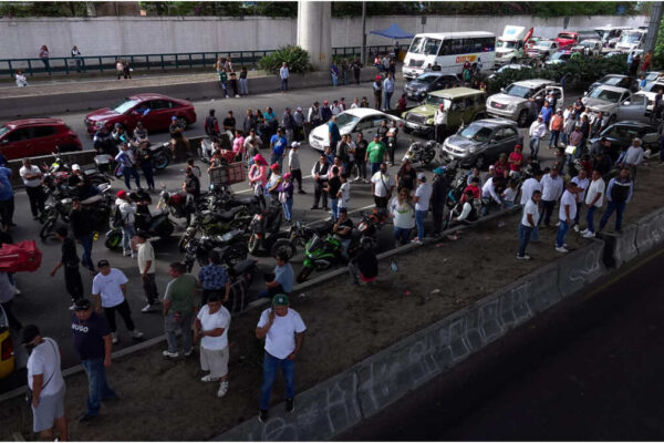 Megabloqueo nacional paraliza México: Transportistas y campesinos exigen seguridad y apoyo al campo