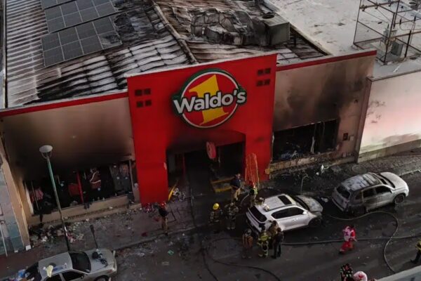 Explosión en Waldo’s de Hermosillo deja 23 muertos y 12 heridos
