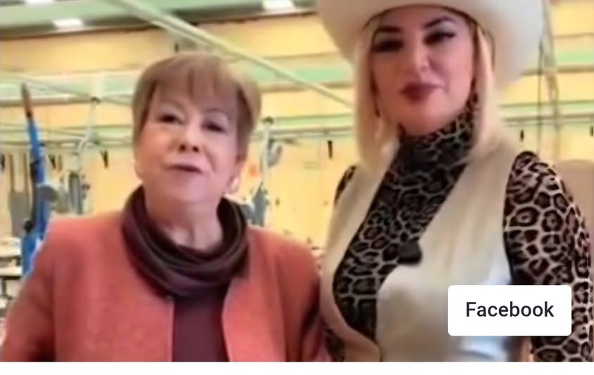 Delegada de Economía genera indignación: Se mofa del sombrero de Carlos Manzo en video viral