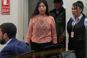 Perú corta lazos diplomáticos con México: furia por asilo a Betssy Chávez, exministra de Castillo