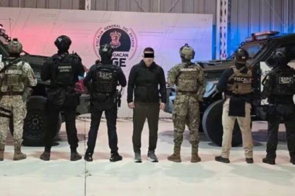 Trasladan a “El Licenciado”: Presunto operador del CJNG en el asesinato de Carlos Manzo llega a prisión federal