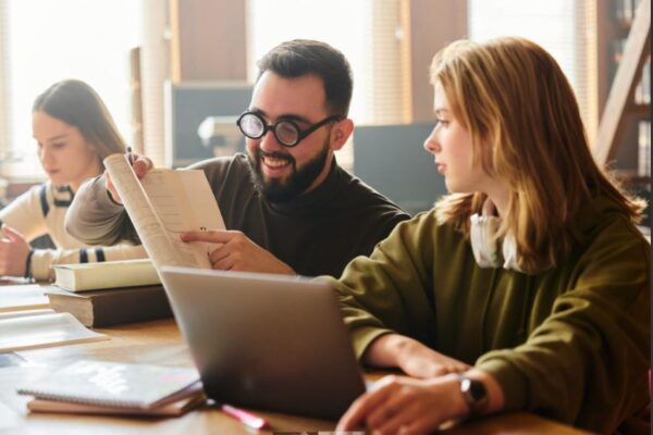 Posgrados integrados al trabajo: la nueva educación orientada a la empleabilidad real