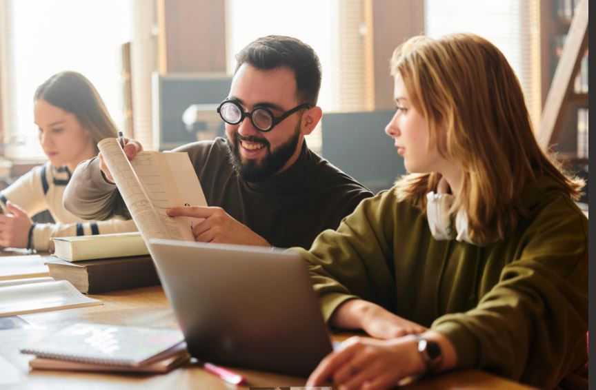 Posgrados integrados al trabajo: la nueva educación orientada a la empleabilidad real