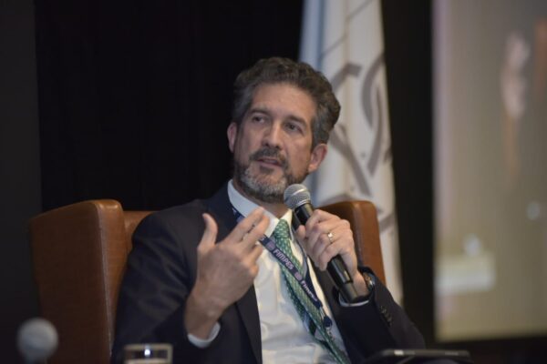 FIMPES otorga reconocimiento a Tecmilenio por integridad académica y formación ética