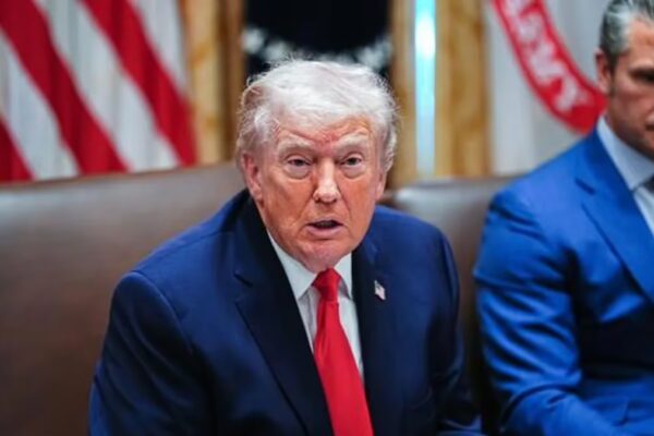 Trump declara emergencia nacional por Cuba y amenaza aranceles a proveedores de petróleo