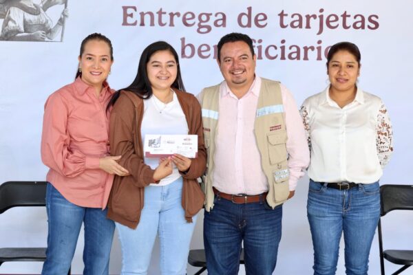 Iván Hernández Díaz encabeza entrega de tarjetas de Jóvenes Construyendo el Futuro en Chilpancingo