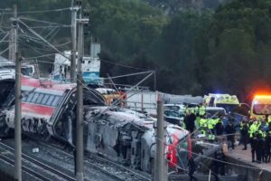España: balance actualizado del choque ferroviario del domingo: 40 fallecidos y más de 100 heridos