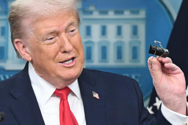 Trump bromea con renombrar el Golfo de México como “Golfo de Trump” y desata críticas en México