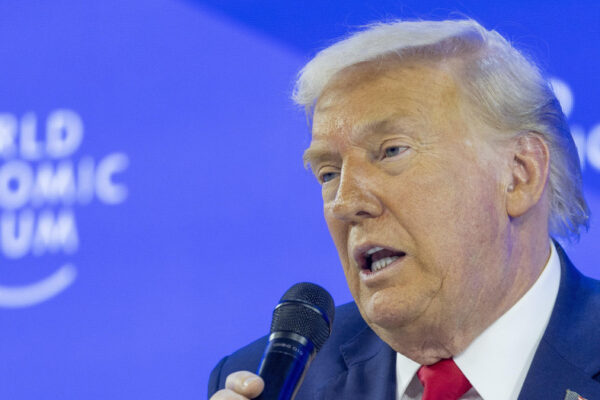 Trump oficializa salida de EE.UU. de la OMS y rechaza pagar 1,200 mdd en cuotas pendientes