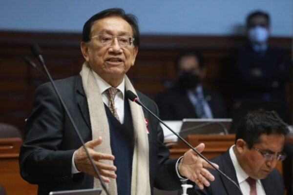 José María Balcázar es elegido presidente interino de Perú tras la destitución de José Jerí