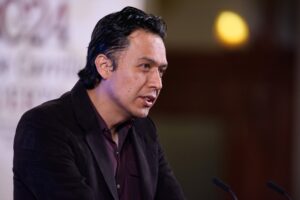 Detectan aviadores en oficina de Marx Arriaga en la SEP: Denuncian red de corrupción y moches