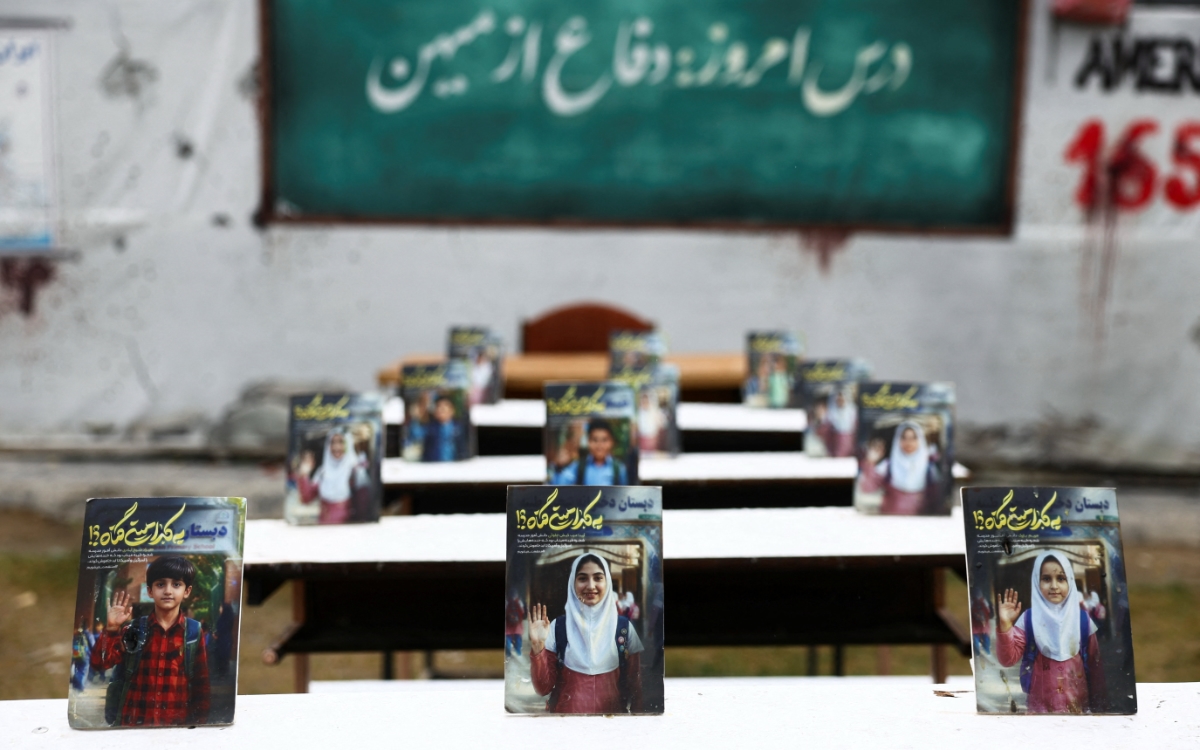 Bloquean misa en Jerusalén por seguridad mientras EE.UU. refuerza tropas y Pakistán anuncia conversaciones de paz