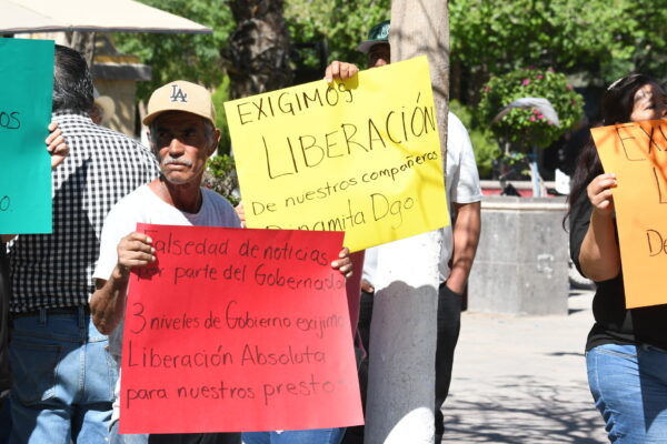 Familias de La Laguna exigen liberación de detenidos tras operativo; denuncian criminalización de protesta