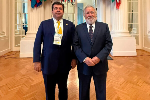 Haces impulsa sindicalismo moderno en México tras participar en OEA