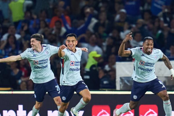 Liga MX: Cruz Azul lidera tras Jornada 11 mientras Toluca lamenta fallecimiento de exportero