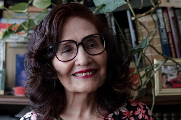 Irán niega negociar directamente con EE.UU. mientras Trump anuncia apertura del estrecho de Ormuz