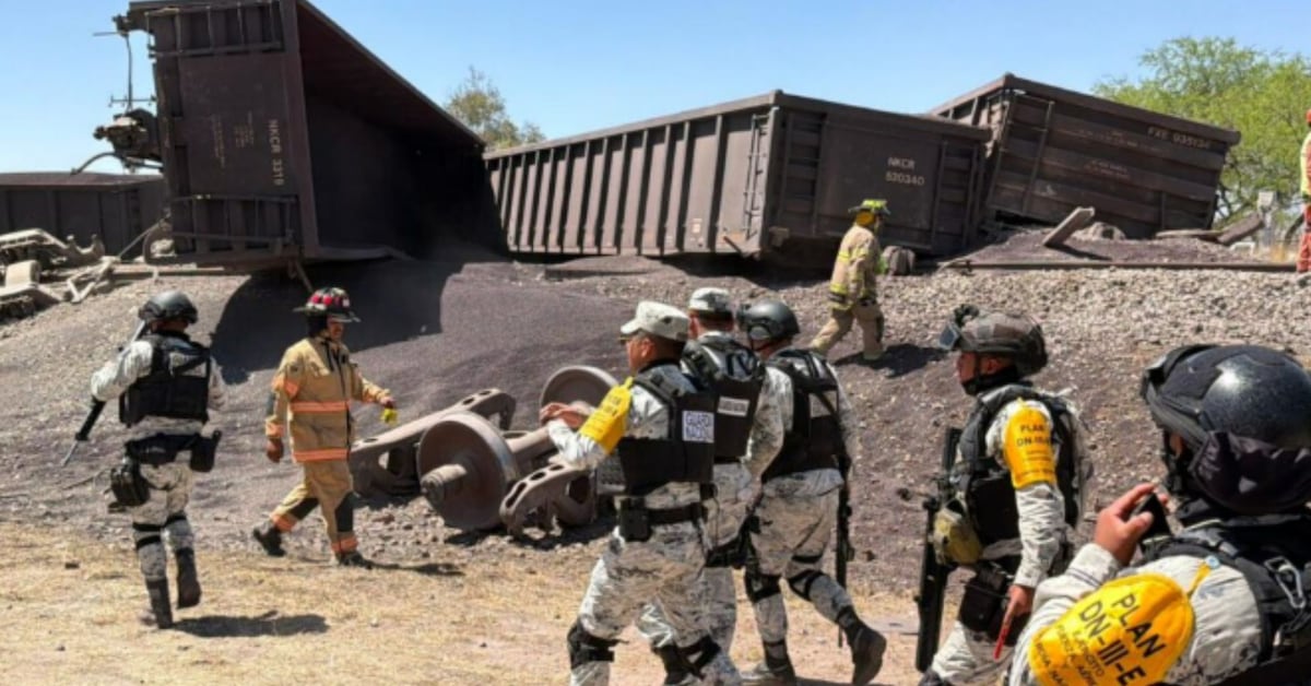 Descarrilamientos simultáneos en México y Texas dejan un migrante muerto y fuga de etanol